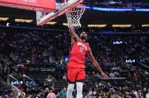 深得阿杜真传？伊森上网怼空气：我场均24分钟12分只是运气好😂